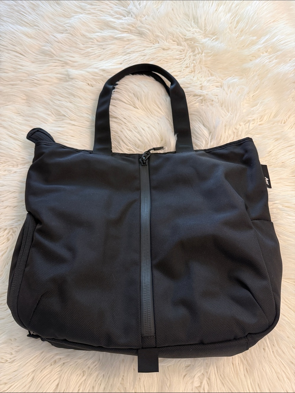 AER City Tote Black Tote Bag with Front Zip BNWOT see all photos